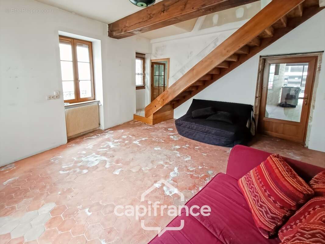 A vendre sennecey le grand maison de 136 m² - dependance et atelier de 262 m² - photo 7