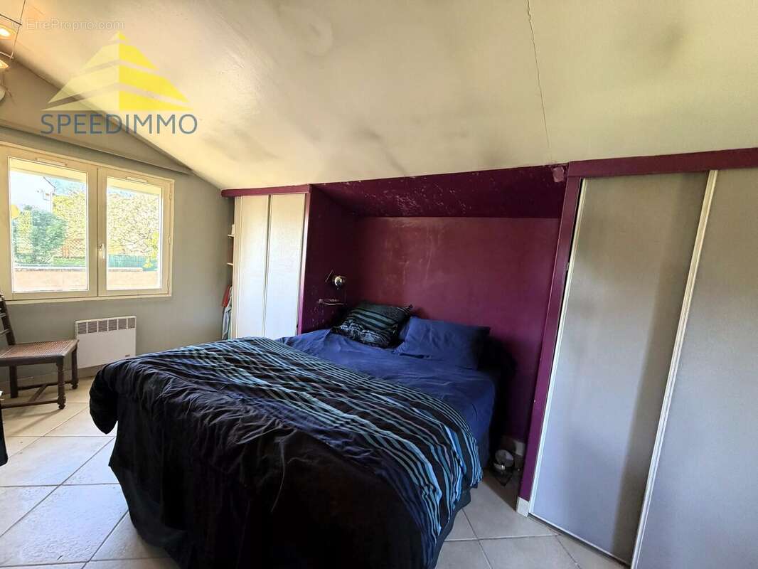 Maison à MANDRES-LES-ROSES