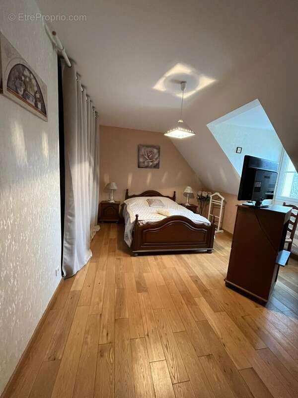 Maison à MONTIGNY-SUR-LOING