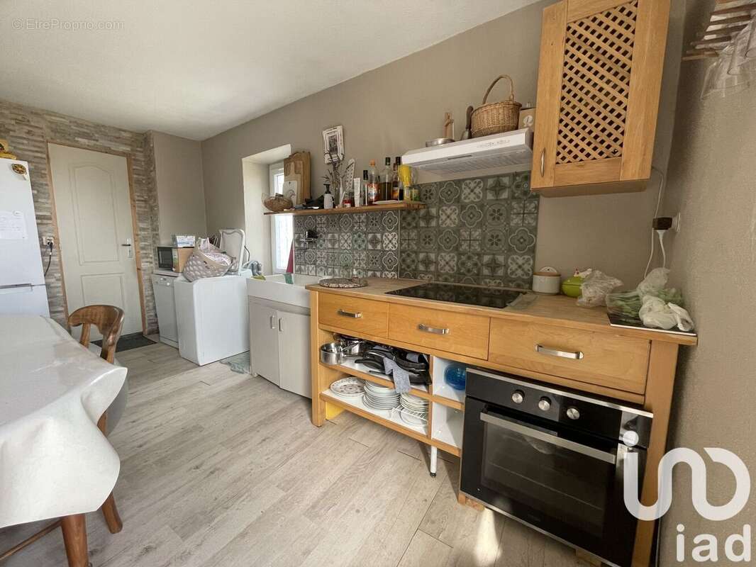 Maison 52 m² à Saint-Andeol-De-Vals  - photo 4
