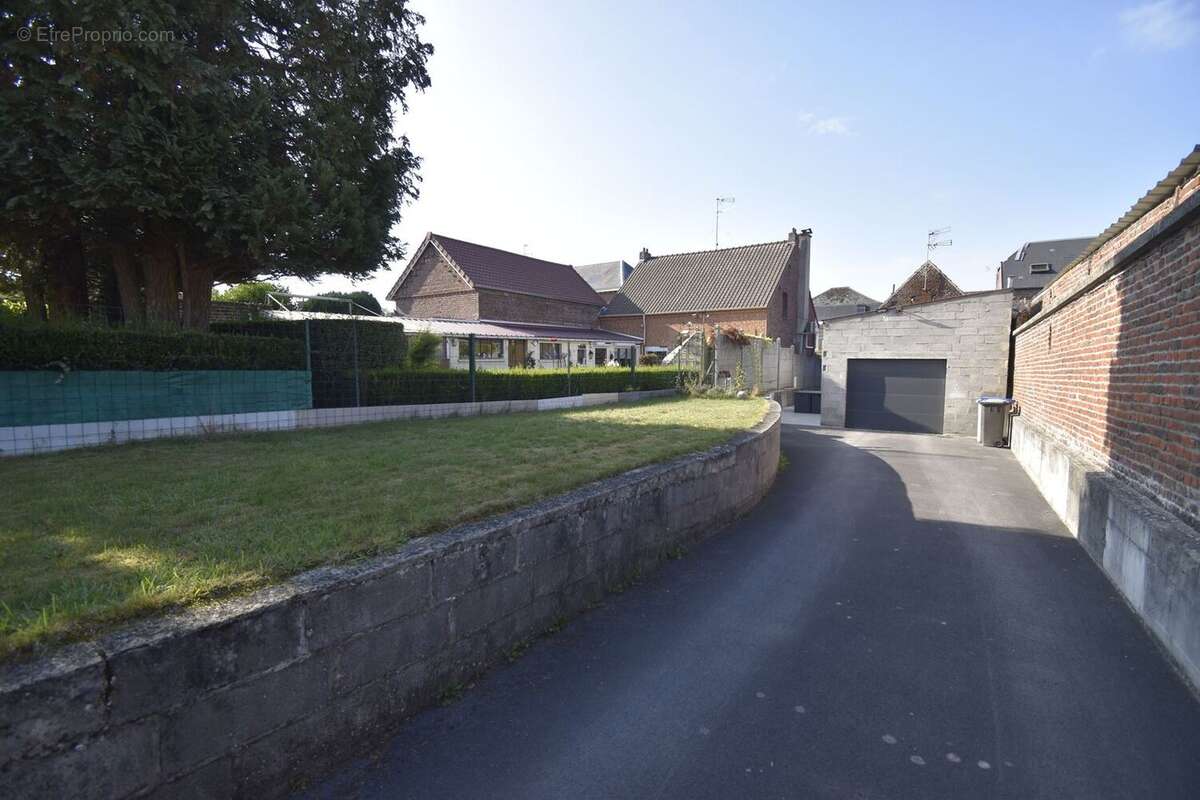 Maison à AVESNES-LES-AUBERT