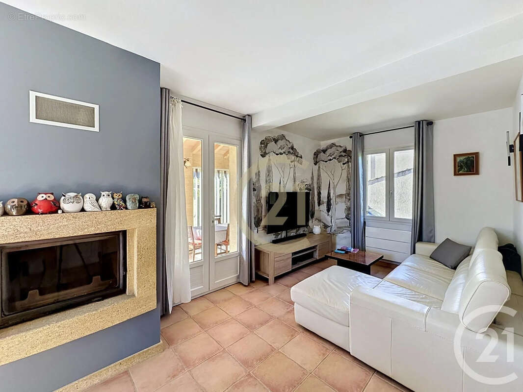 Maison 102 m² à Remoulins  - photo 4