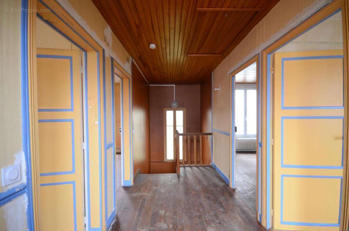 Maison à SAINT-MAUR-DES-FOSSES