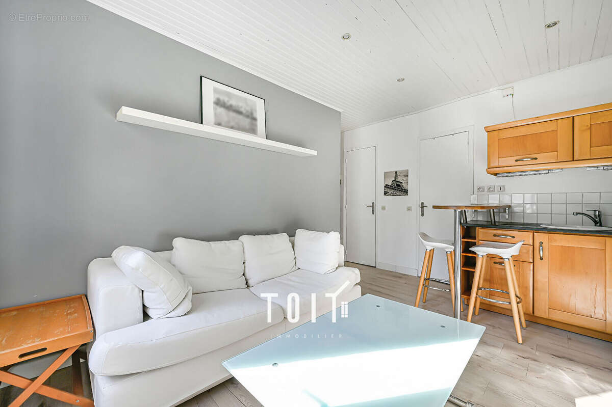 Appartement à PARIS-14E