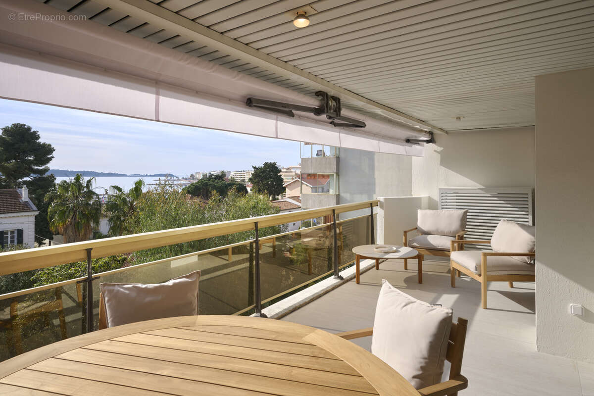 Appartement à CANNES