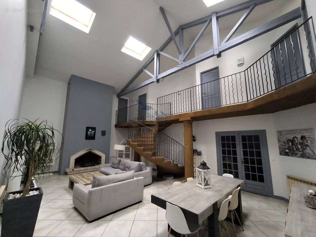 Appartement à LIERGUES