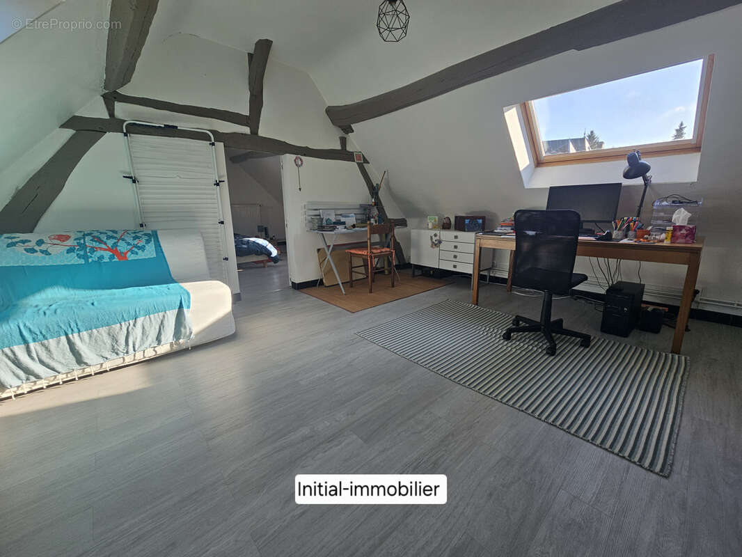 Maison à BEAUMONT-LA-RONCE