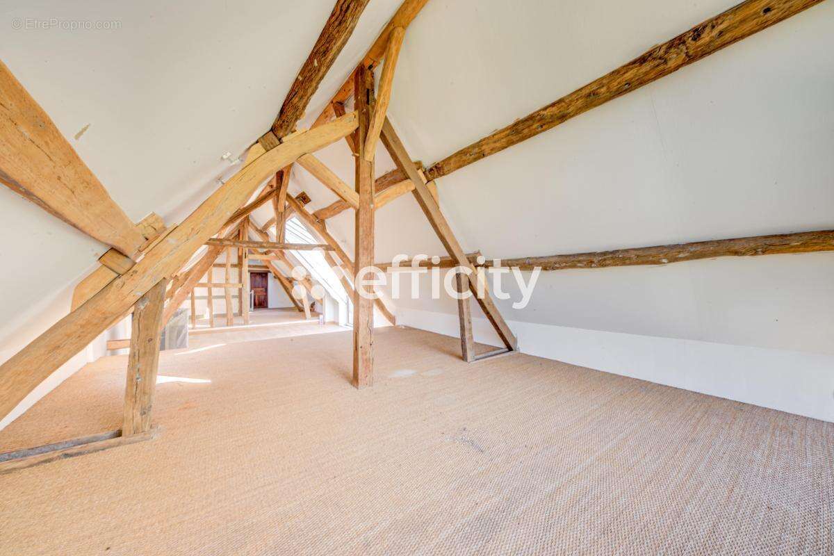 Maison 420 m² à La Boissiere-Ecole  - photo 32
