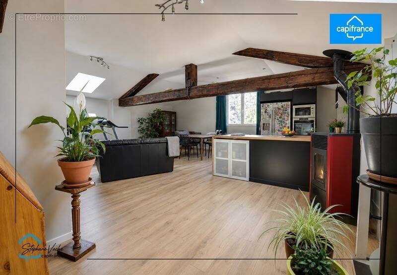 Appartement à LA FOUILLOUSE