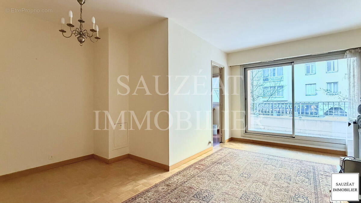 Appartement à MONTROUGE