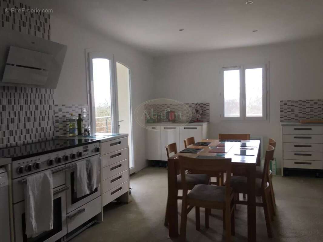 Maison à SAUVETERRE-DE-BEARN