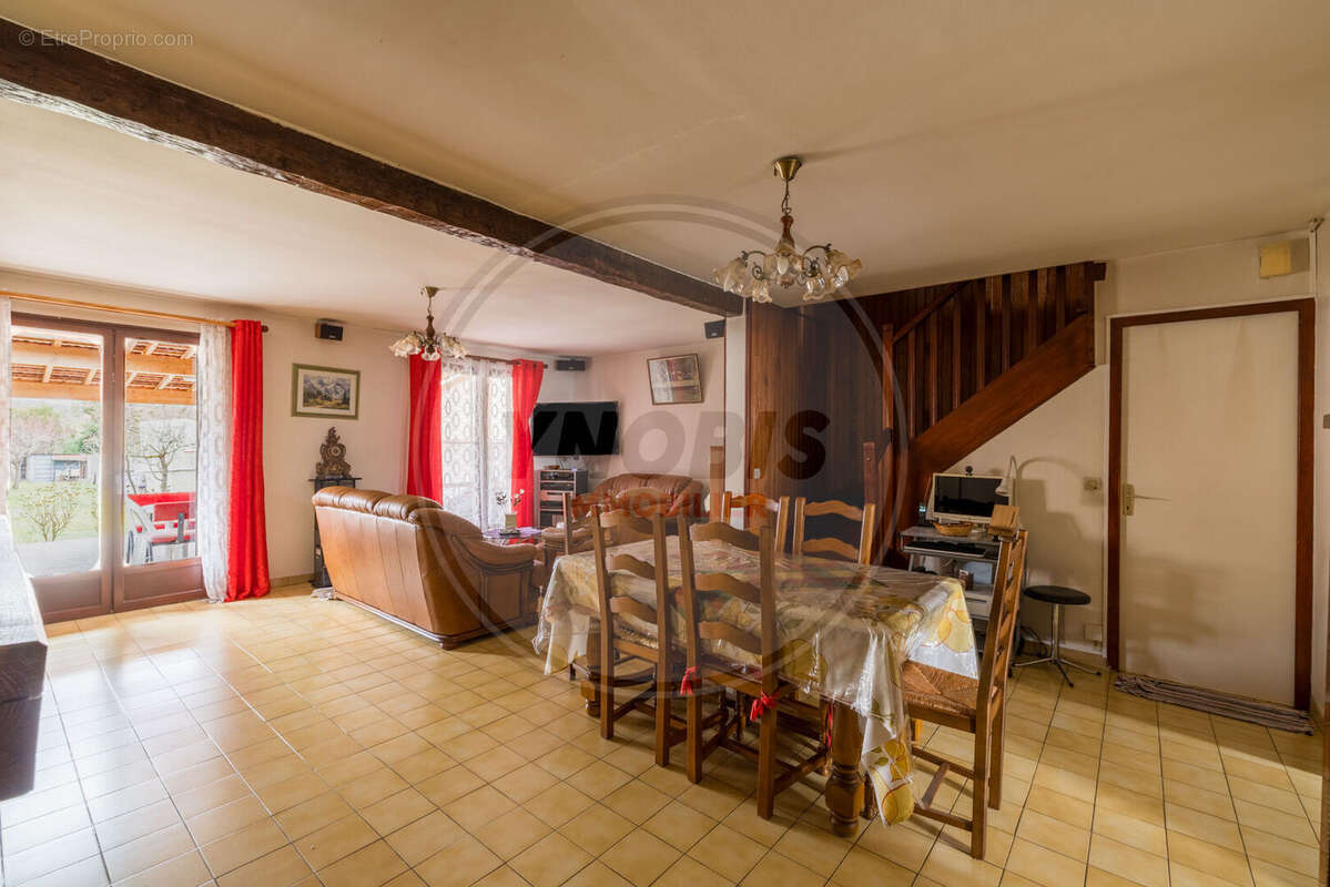 Maison à LES MUREAUX
