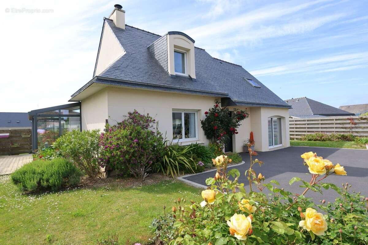 Maison à SANTEC