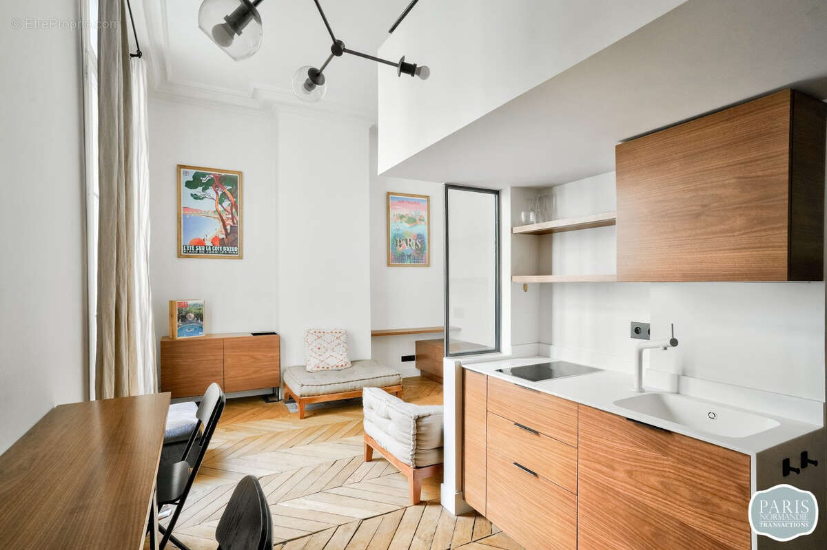 Appartement à PARIS-7E