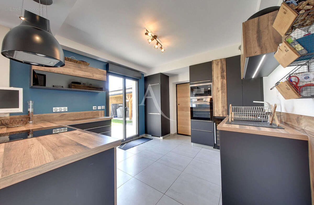 Maison individuelle 7 pièces - superbes prestations ! - photo 4