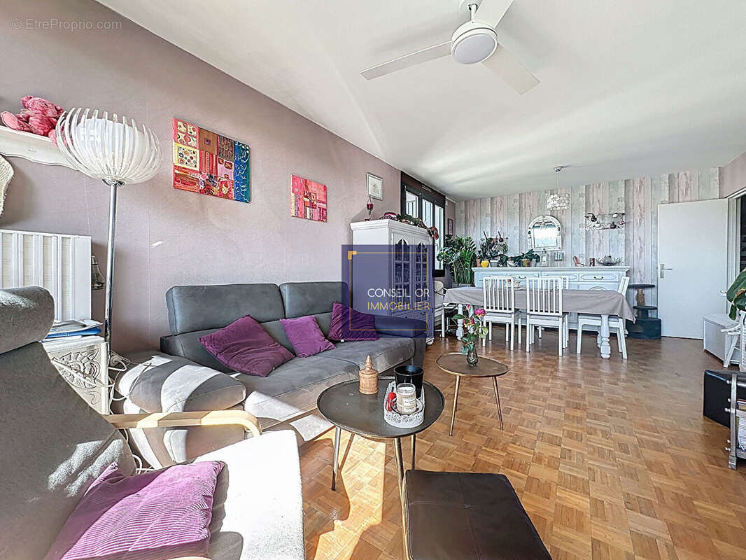 Appartement à SAINT-GENIS-LAVAL