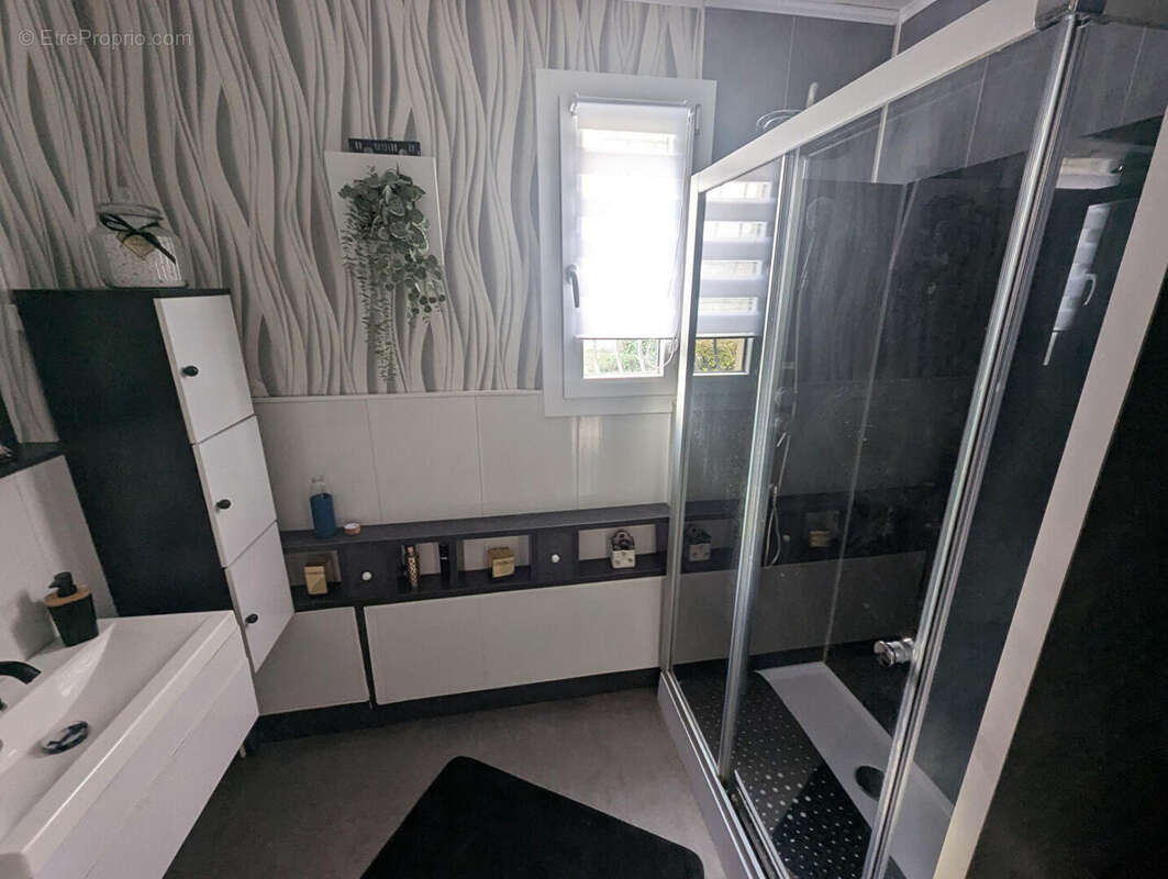 Appartement à SAINT-MARTIN-D'HERES