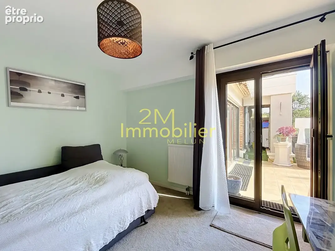 A vendre - grande terrasse - photo 5
