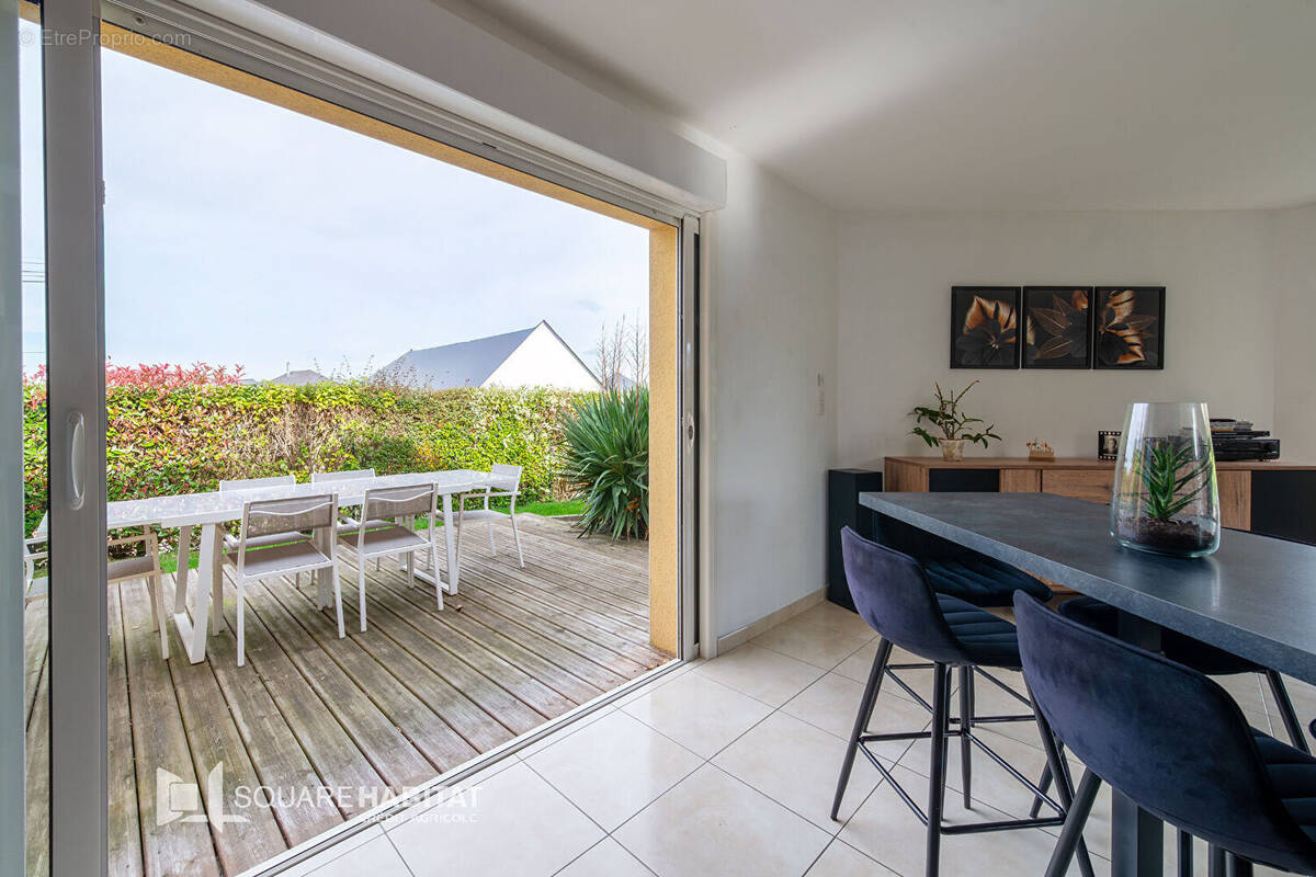 Maison à QUELAINES-SAINT-GAULT