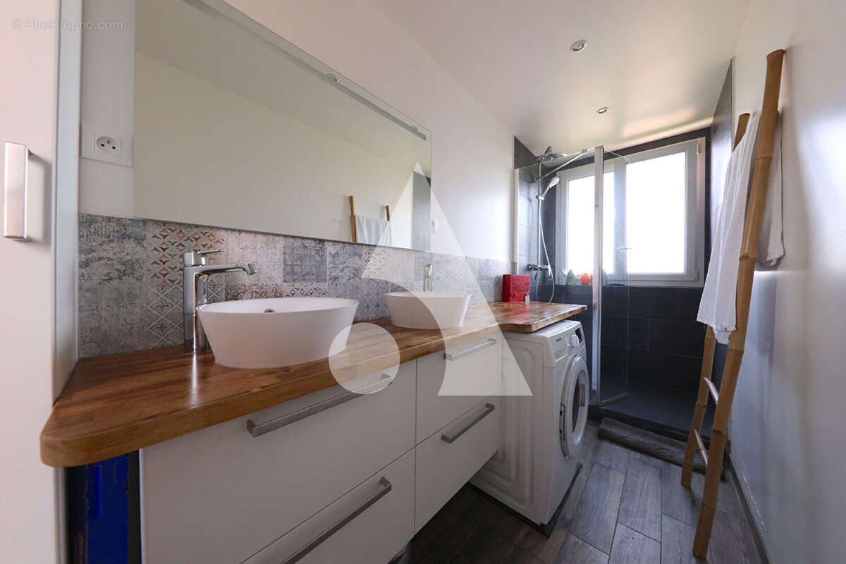 Appartement à CORBEIL-ESSONNES