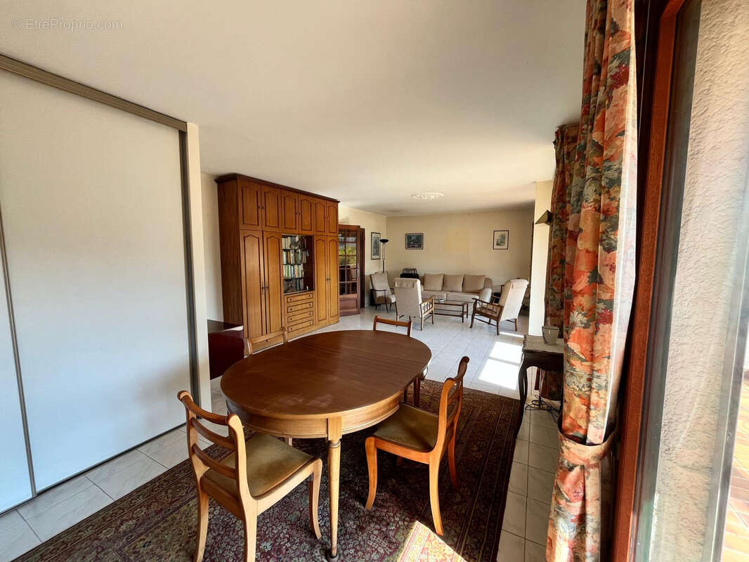 Appartement à HYERES