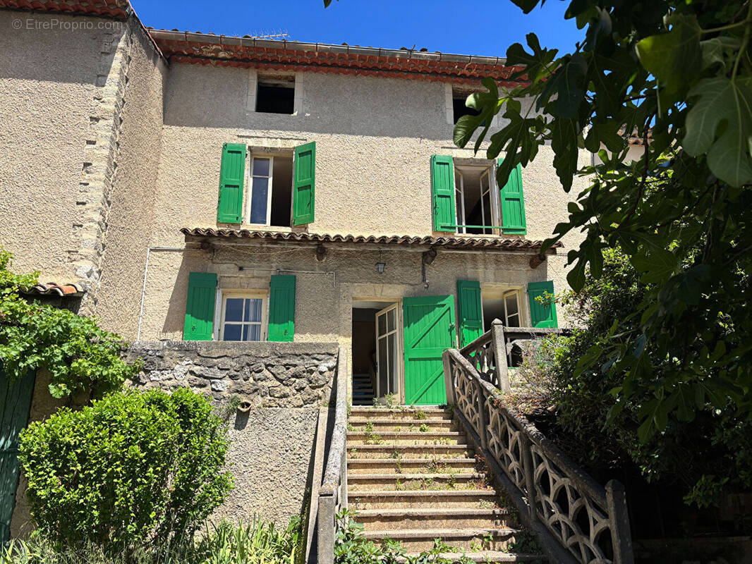 Maison à VILLELAURE