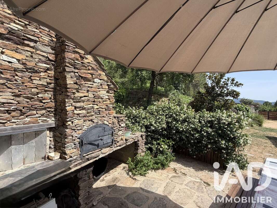 Maison 128 m² à Chambon  - photo 6