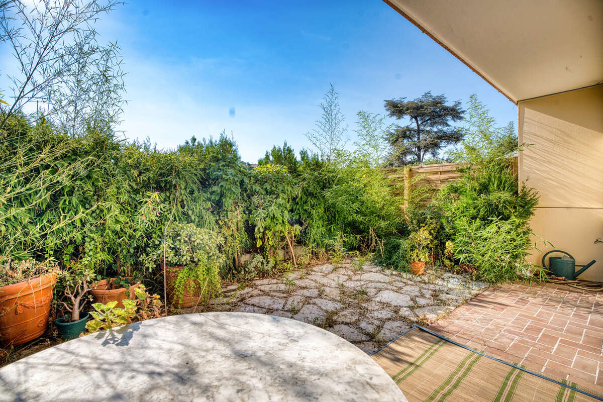 Nice Valrose - 2p jardin privatif + garage - photo 3
