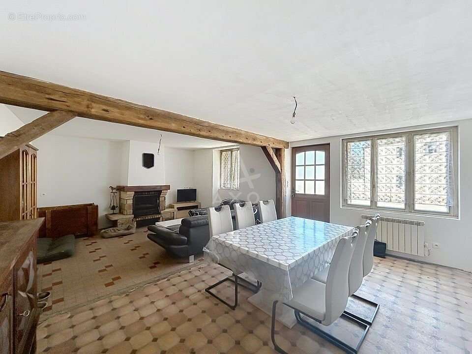 Maison à MELLERAY