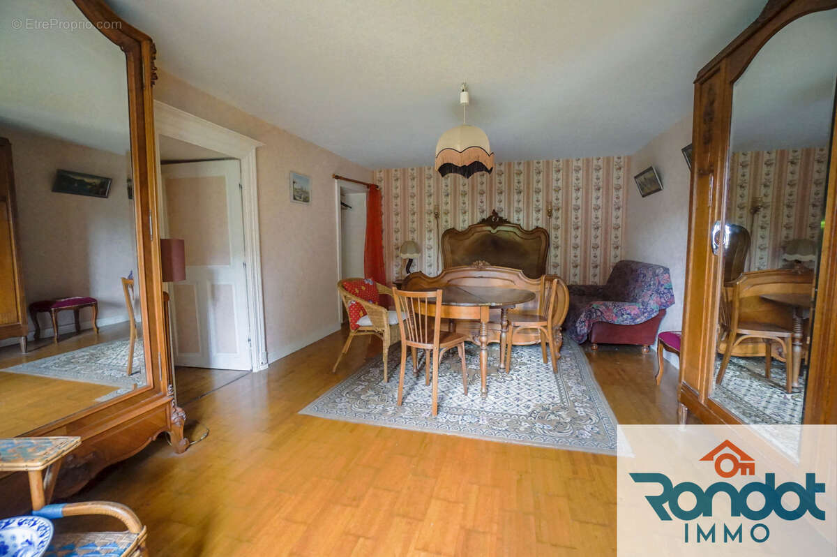 Maison 7 pieces / 5 chambres / environ 193 m2 / parcelle 1033 m2 - photo 8