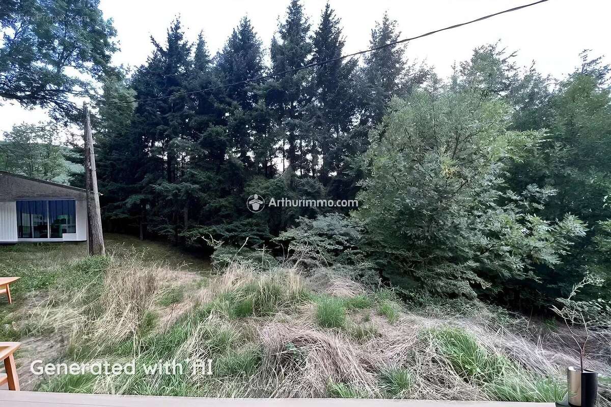 Terrain à SAINT-JEAN-DU-BRUEL