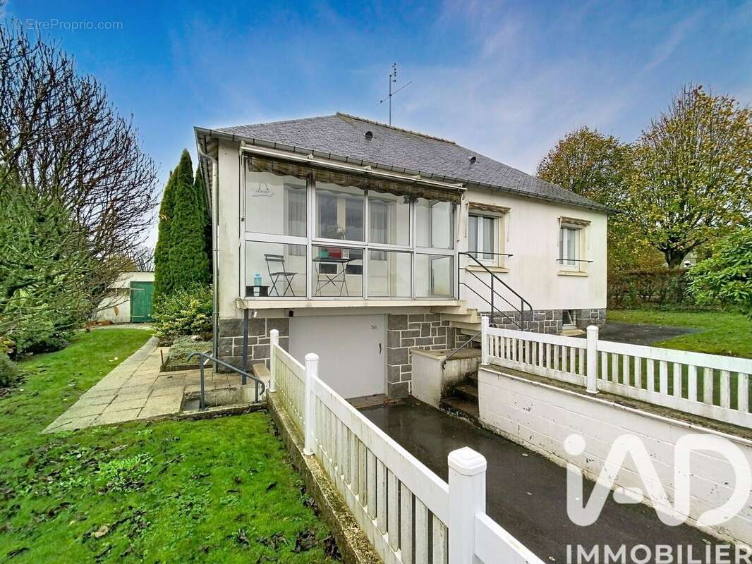 Photo 2 - Maison à SAINT-GONNERY