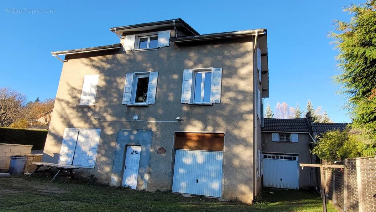 Maison à LE CHAMBON-SUR-LIGNON