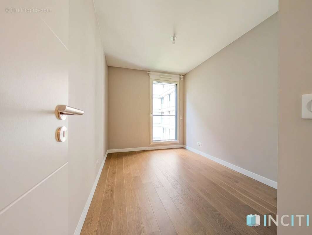 Appartement à ISSY-LES-MOULINEAUX