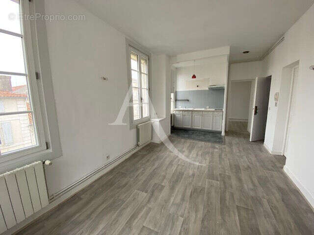 Appart T3 Rochefort Centre 2 Chambes 2 Salles de bains - photo 8