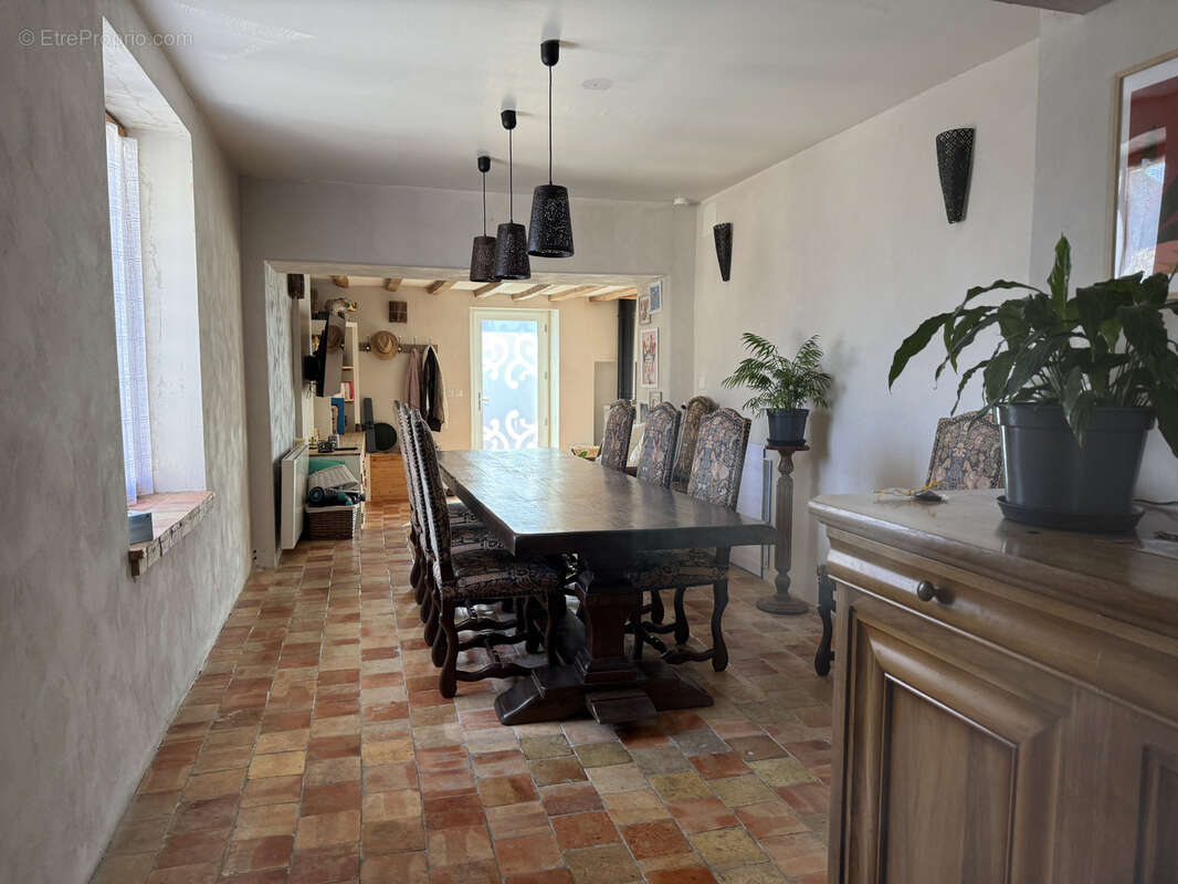 Maison à SAINT-COSME-EN-VAIRAIS