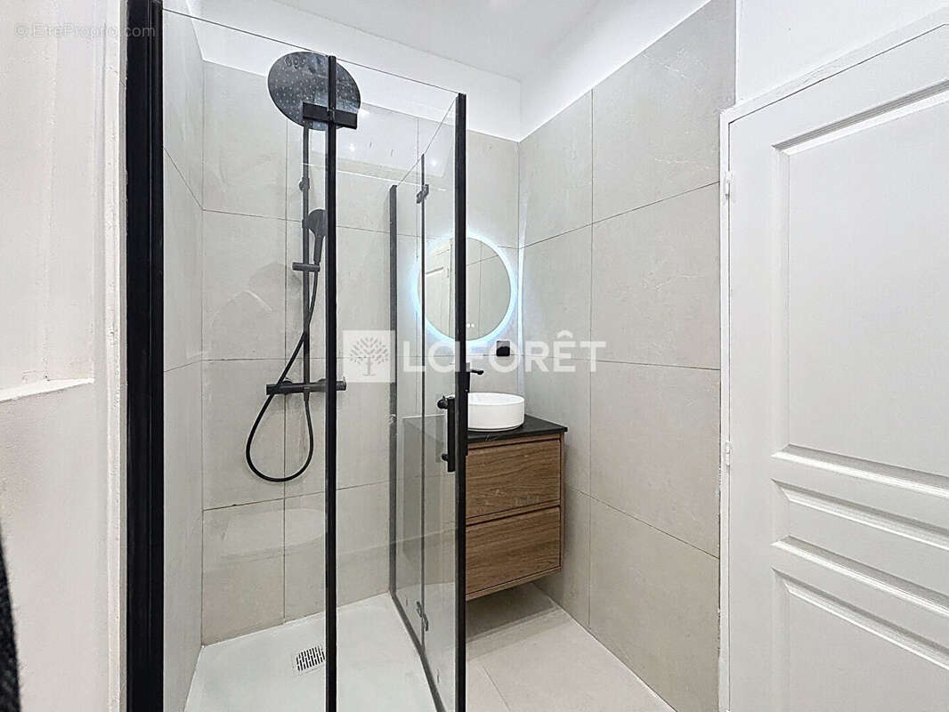Appartement à MARSEILLE-6E