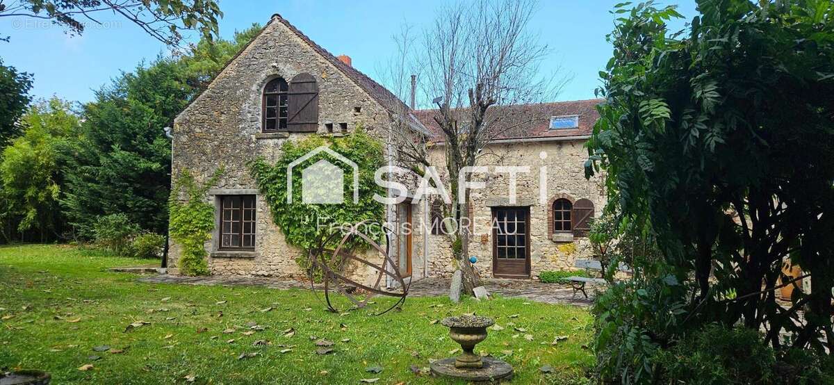 Maison 206 m² à Chaintreaux  - photo 3