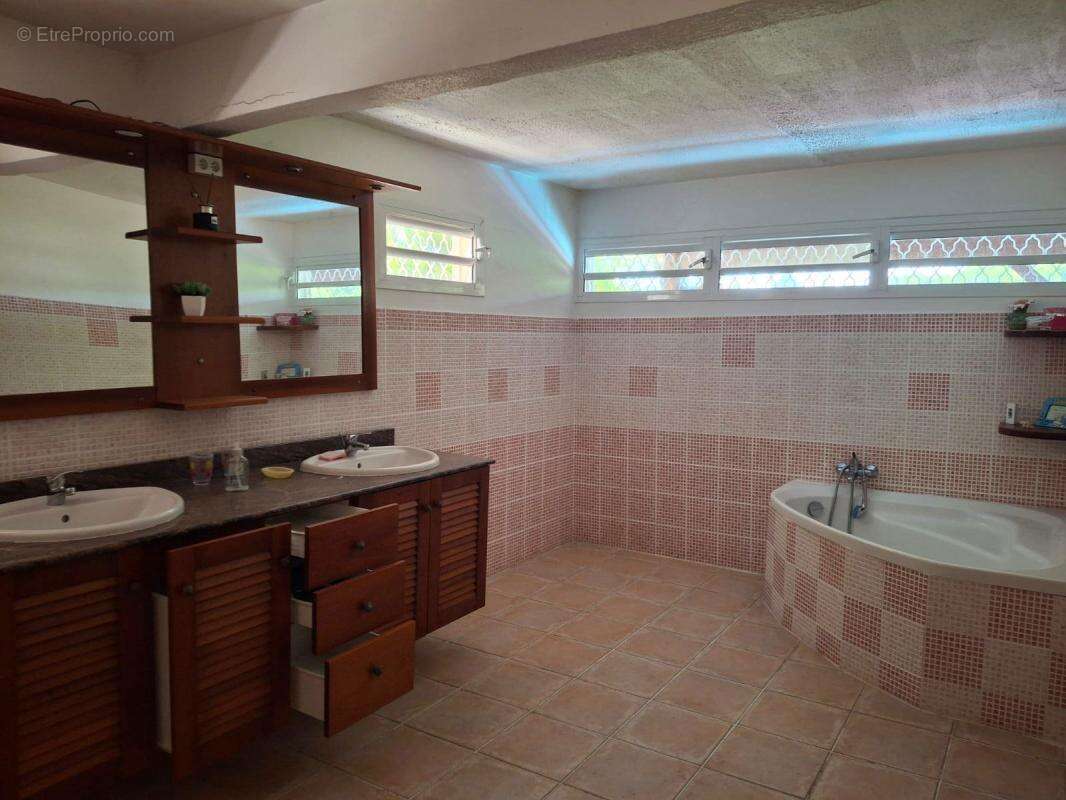 Maison à SAINTE-ANNE