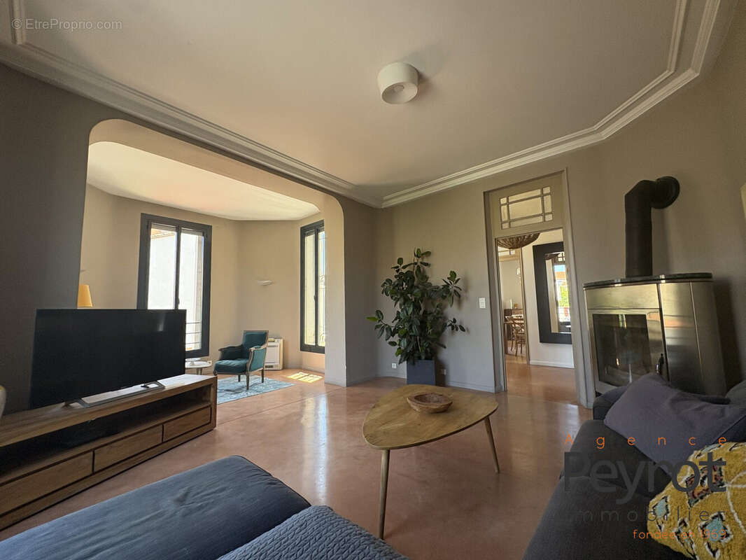 Maison 215 m² à Torreilles  - photo 7