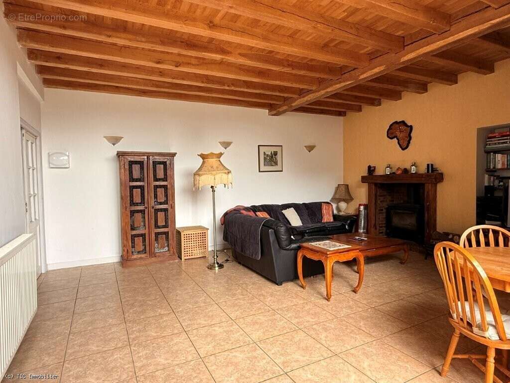 Vaste Maison de Village Avec Piscine Chauffée - photo 16