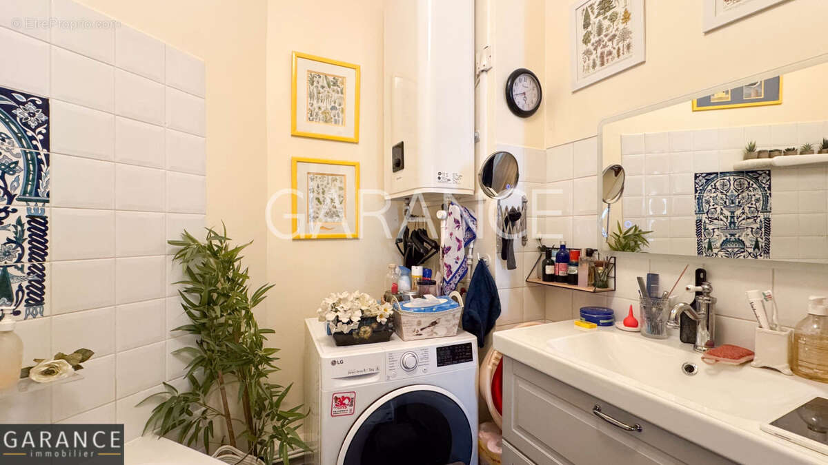 Appartement à PARIS-12E