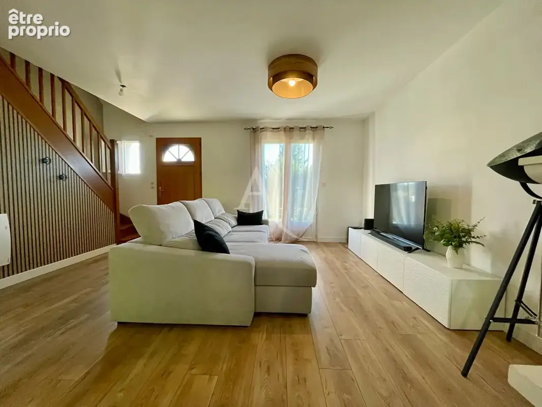 Maison Familiale - CORMERAY - photo 3
