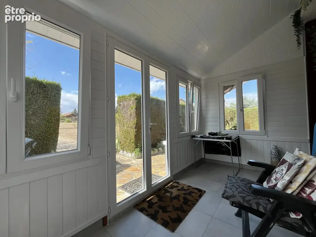 Maison familiale avec jardin, garage et sous-sol - photo 9
