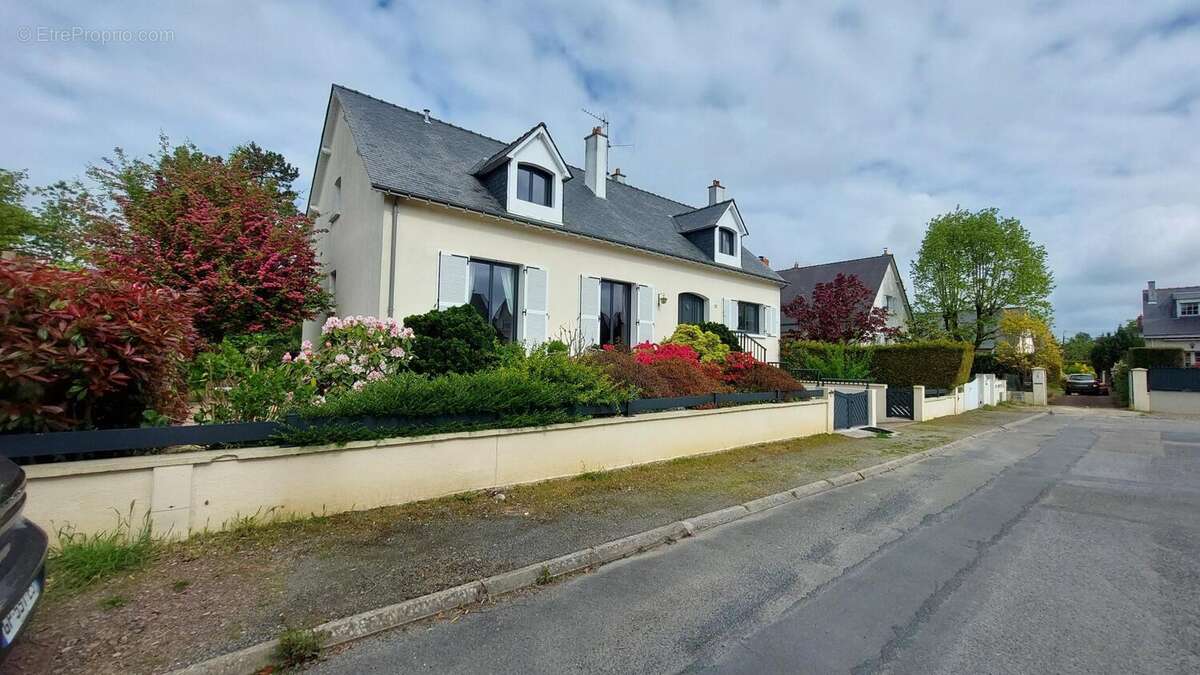 Photo 2 - Maison à AVRILLE