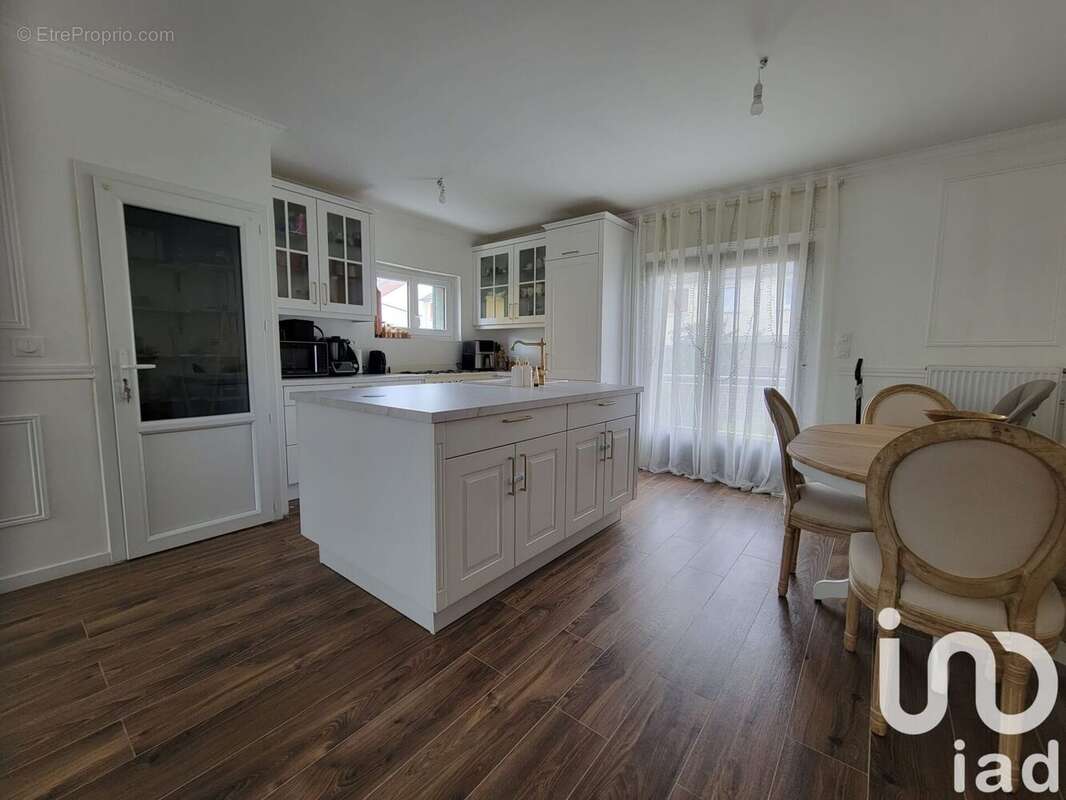 Photo 2 - Maison à SAINT-ETIENNE-DU-ROUVRAY