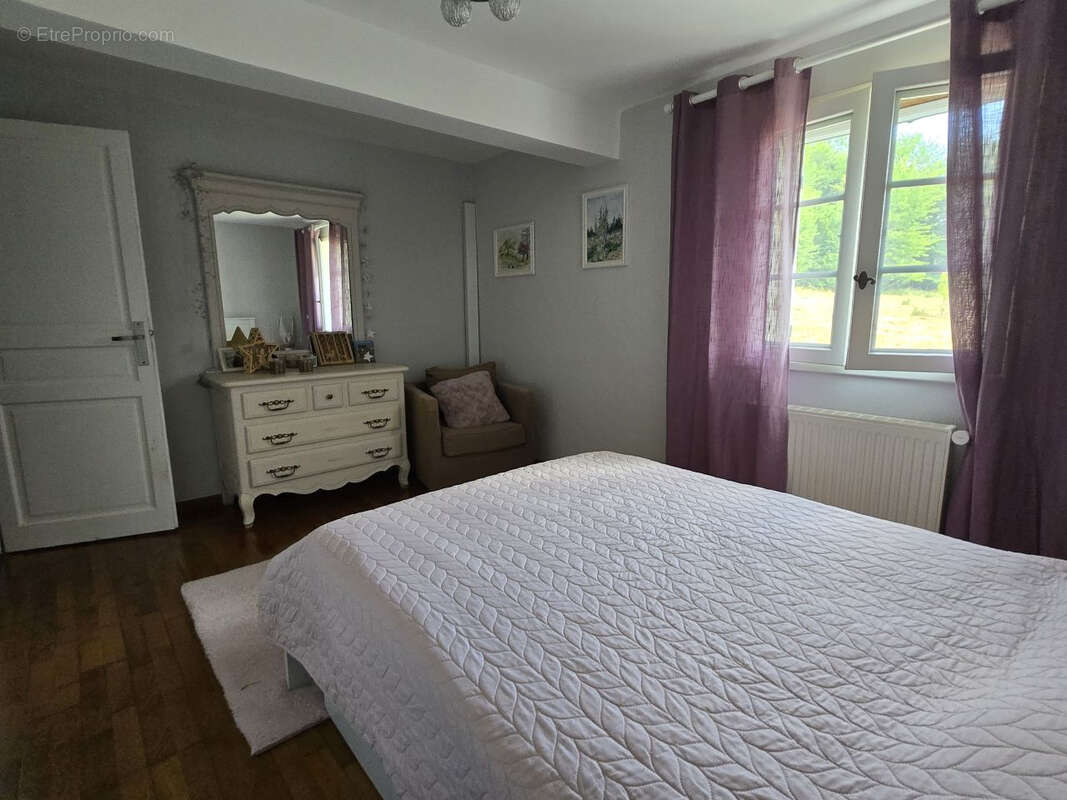 Maison à LAVEYSSIERE