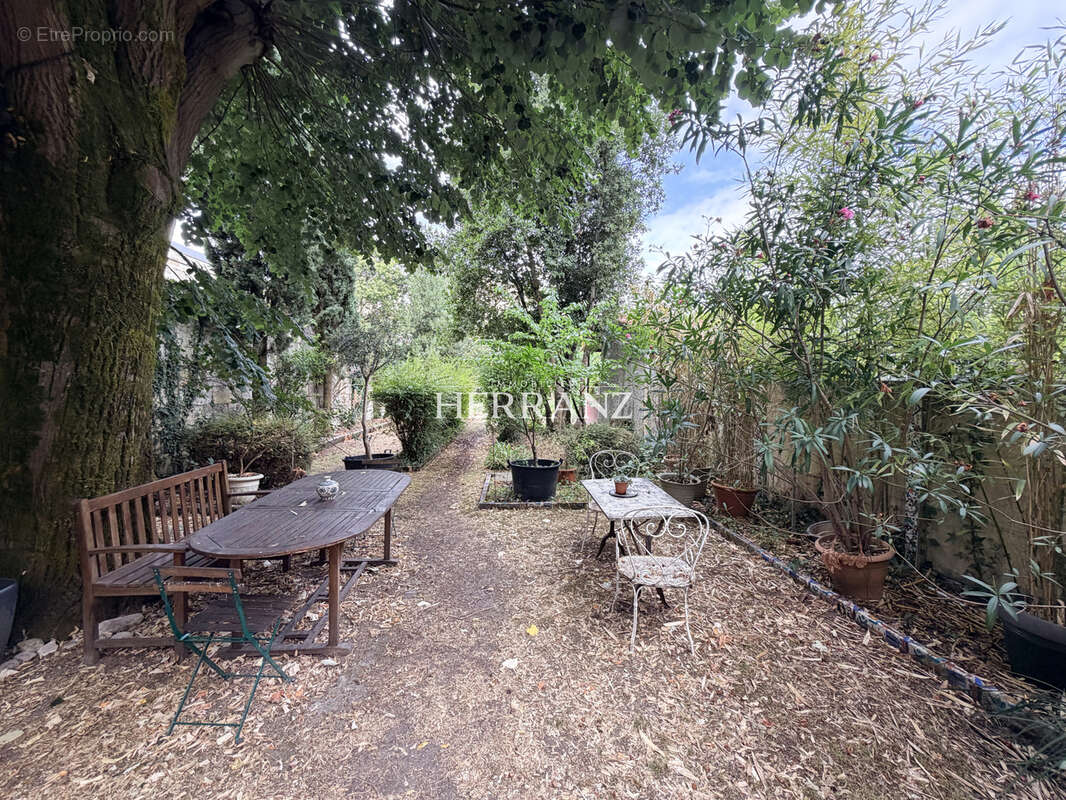Bordeaux Chartrons Maison bourgeoise 381m2 6 chambres Jardin 420m2 - photo 12