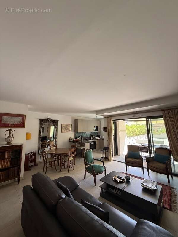 Appartement à HYERES
