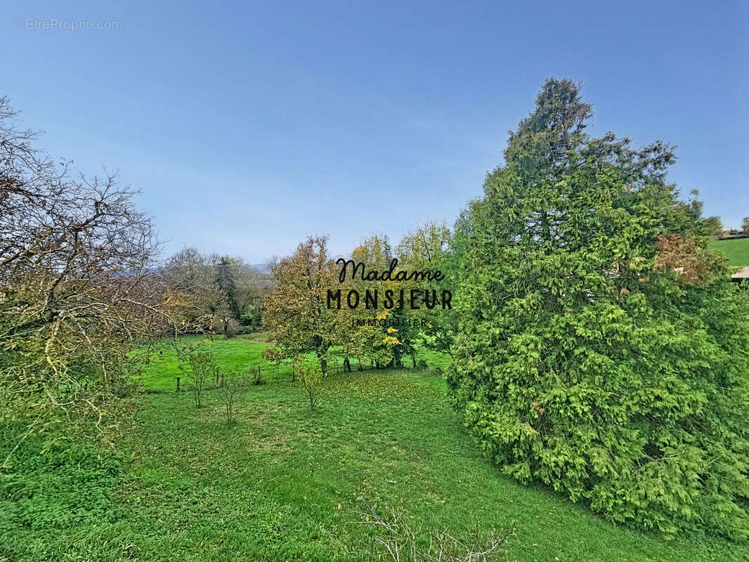 Maison à SAINT-MARCEL-BEL-ACCUEIL